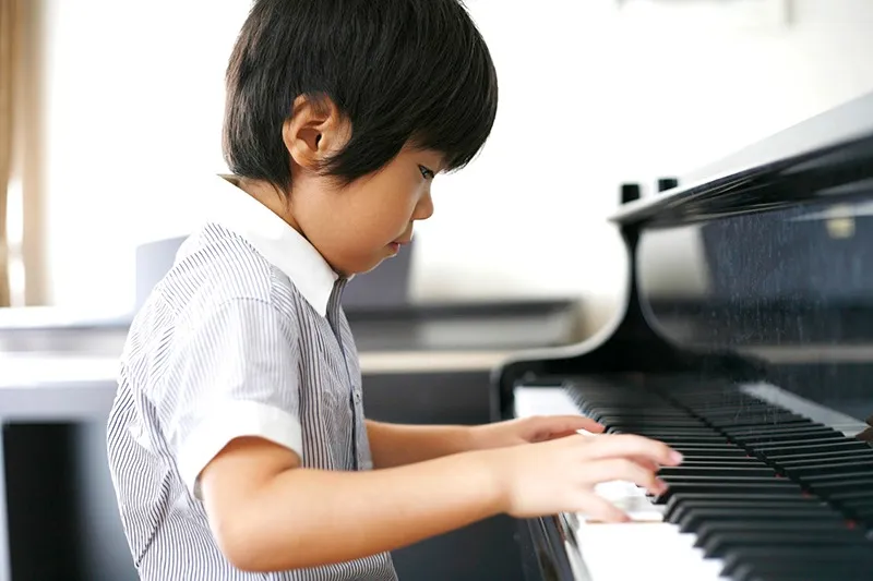 音楽を基礎から学べるピアノのレッスン