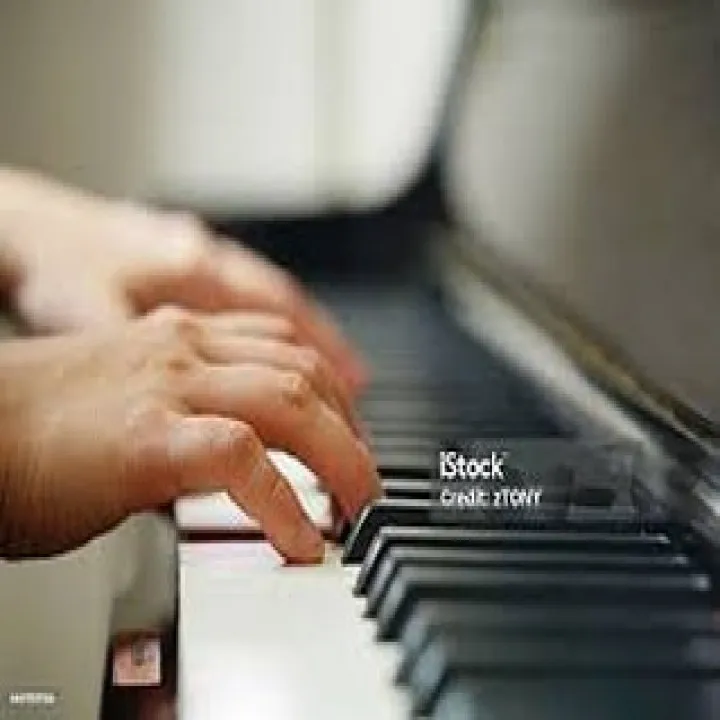 『学芸大学』ピアノを弾く時、指を上げてはいけない『ピアノ教室...